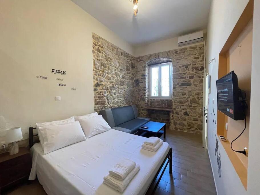 Q Apartments In Corfu Town Exterior photo